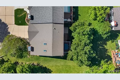 2401 Balaji Court, Ballwin, MO 63011 - Photo 35