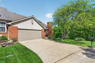 2401 Balaji Ct, Ballwin, MO 63011 - Photo 3