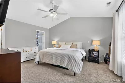 11 Hampshire Court, Lake Saint Louis, MO 63367 - Photo 23