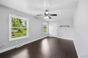 15565 Old Jamestown Rd, Florissant, MO 63034 - Photo 11