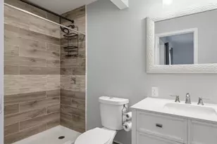 15565 Old Jamestown Rd, Florissant, MO 63034 - Photo 5