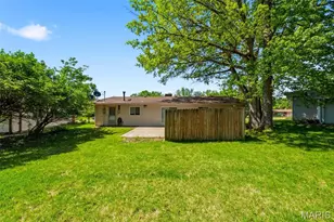 12579 Merrick Dr, Saint Louis, MO 63146 - Photo 33