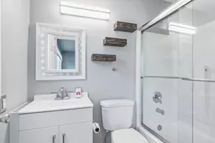 12579 Merrick Dr, Saint Louis, MO 63146 - Photo 29