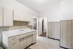 4148 Humphrey St, Saint Louis, MO 63116 - Photo 9