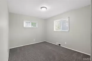 1012 Forestwood Dr, Saint Louis, MO 63135 - Photo 17