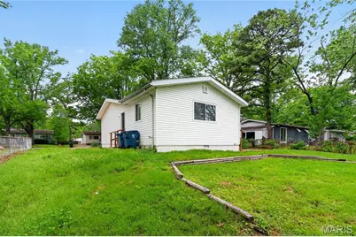 1012 Forestwood Drive, Saint Louis, MO 63135 - Photo 7