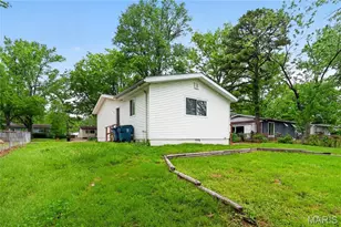 1012 Forestwood Dr, Saint Louis, MO 63135 - Photo 7