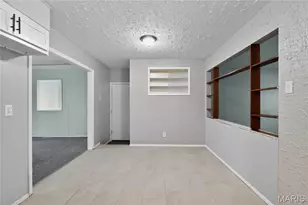 1012 Forestwood Dr, Saint Louis, MO 63135 - Photo 23