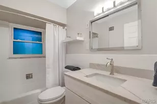10050 Kalinda Ln, Saint Louis, MO 63128 - Photo 11