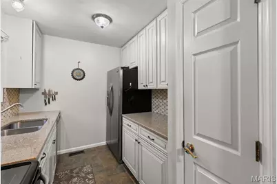 13459 Coliseum Drive, Chesterfield, MO 63017 - Photo 15