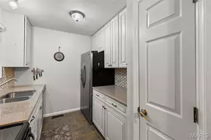 13459 Coliseum Dr, Chesterfield, MO 63017 - Photo 15