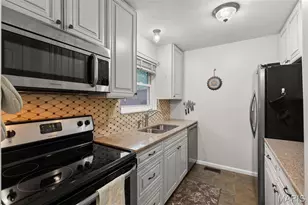 13459 Coliseum Dr, Chesterfield, MO 63017 - Photo 3