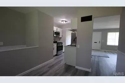 10215 Monarch Drive, Saint Louis, MO 63136 - Photo 11