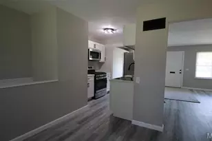 10215 Monarch Dr, Saint Louis, MO 63136 - Photo 11