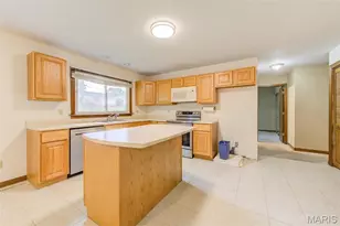 1109 Wedgewood Dr, Saint Charles, MO 63303 - Photo 13