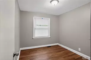 10080 Coburg Lands Dr, Saint Louis, MO 63137 - Photo 21