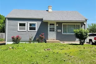 9503 Ridge Ave, Overland, MO 63114 - Photo 13