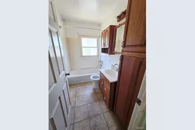 9503 Ridge Avenue, Overland, MO 63114 - Photo 9