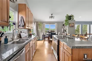 422 Lighthouse Ct, Villa Ridge, MO 63089 - Photo 9