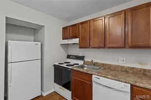 2140 Hampton Ave, Saint Louis, MO 63139 - Photo 3