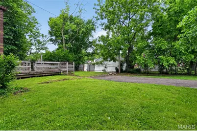 321 Henquin Drive, Saint Louis, MO 63135 - Photo 9