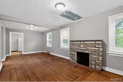 321 Henquin Drive, Saint Louis, MO 63135 - Photo 11