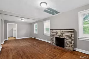 321 Henquin Dr, Saint Louis, MO 63135 - Photo 11