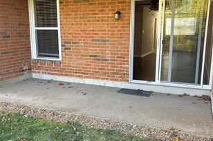 1951 Greenpoint Dr, Kirkwood, MO 63122 - Photo 21