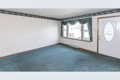 11048 Ridge Forest Court, Saint Louis, MO 63126 - Photo 3