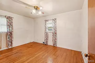 5125 Wallingford Dr, Ferguson, MO 63121 - Photo 11