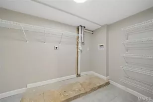 9366 White Ave, Brentwood, MO 63144 - Photo 25