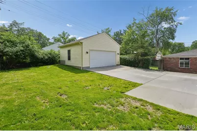 9366 White Avenue, Brentwood, MO 63144 - Photo 29