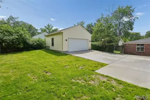 9366 White Ave, Brentwood, MO 63144 - Photo 29