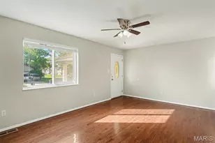 3145 Chicory Creek Ln, Florissant, MO 63031 - Photo 3