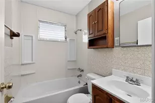 10247 Valley Dr, Saint Louis, MO 63137 - Photo 23