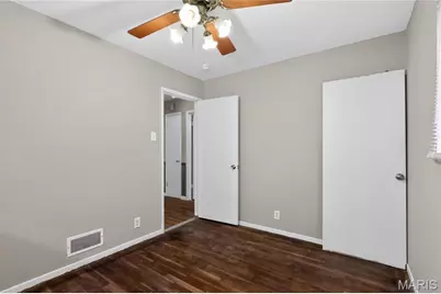 10247 Valley Drive, Saint Louis, MO 63137 - Photo 23