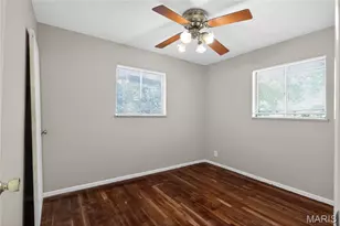 10247 Valley Dr, Saint Louis, MO 63137 - Photo 15