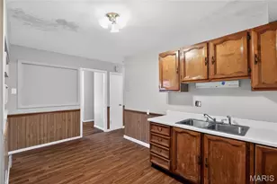 10247 Valley Dr, Saint Louis, MO 63137 - Photo 15