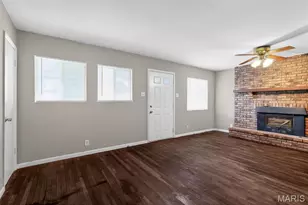 10247 Valley Dr, Saint Louis, MO 63137 - Photo 17