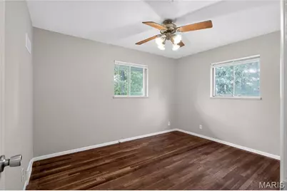 10247 Valley Drive, Saint Louis, MO 63137 - Photo 11