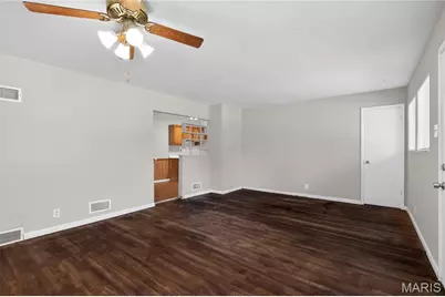 10247 Valley Drive, Saint Louis, MO 63137 - Photo 11
