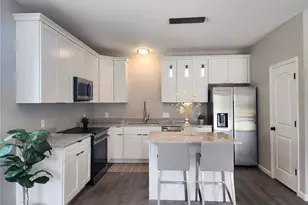 10111 Niblic Dr, Overland, MO 63114 - Photo 5