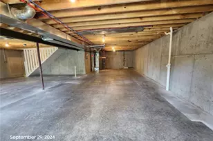 10111 Niblic Dr, Overland, MO 63114 - Photo 21