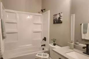 10111 Niblic Dr, Overland, MO 63114 - Photo 13