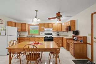 4120 Charbonier Rd, Florissant, MO 63031 - Photo 9