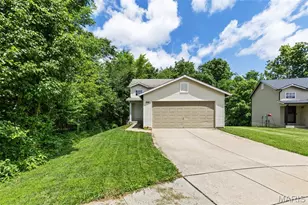 228 Sorrento Ln, Wentzville, MO 63385 - Photo 1