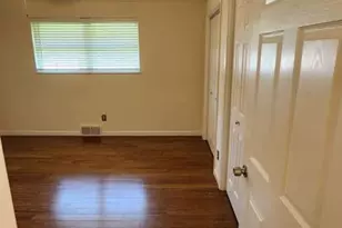 5452 Edelweis Ln, Saint Louis, MO 63129 - Photo 9
