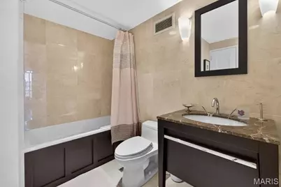 4501 Lindell Boulevard #10B, Saint Louis, MO 63108 - Photo 19
