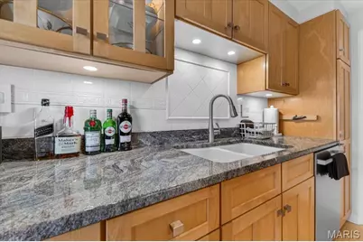 4501 Lindell Boulevard #10B, Saint Louis, MO 63108 - Photo 9