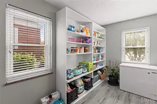 9814 Huntingdon Ln, Saint Louis, MO 63123 - Photo 27